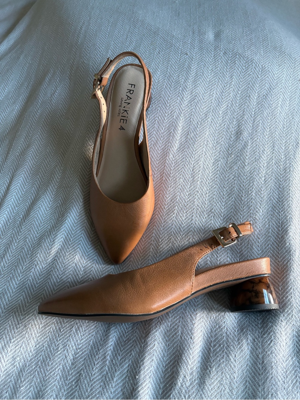 Frankie4 Juliet II Tan Slingbacks with Tortoise Heel - Picture 2 of 6